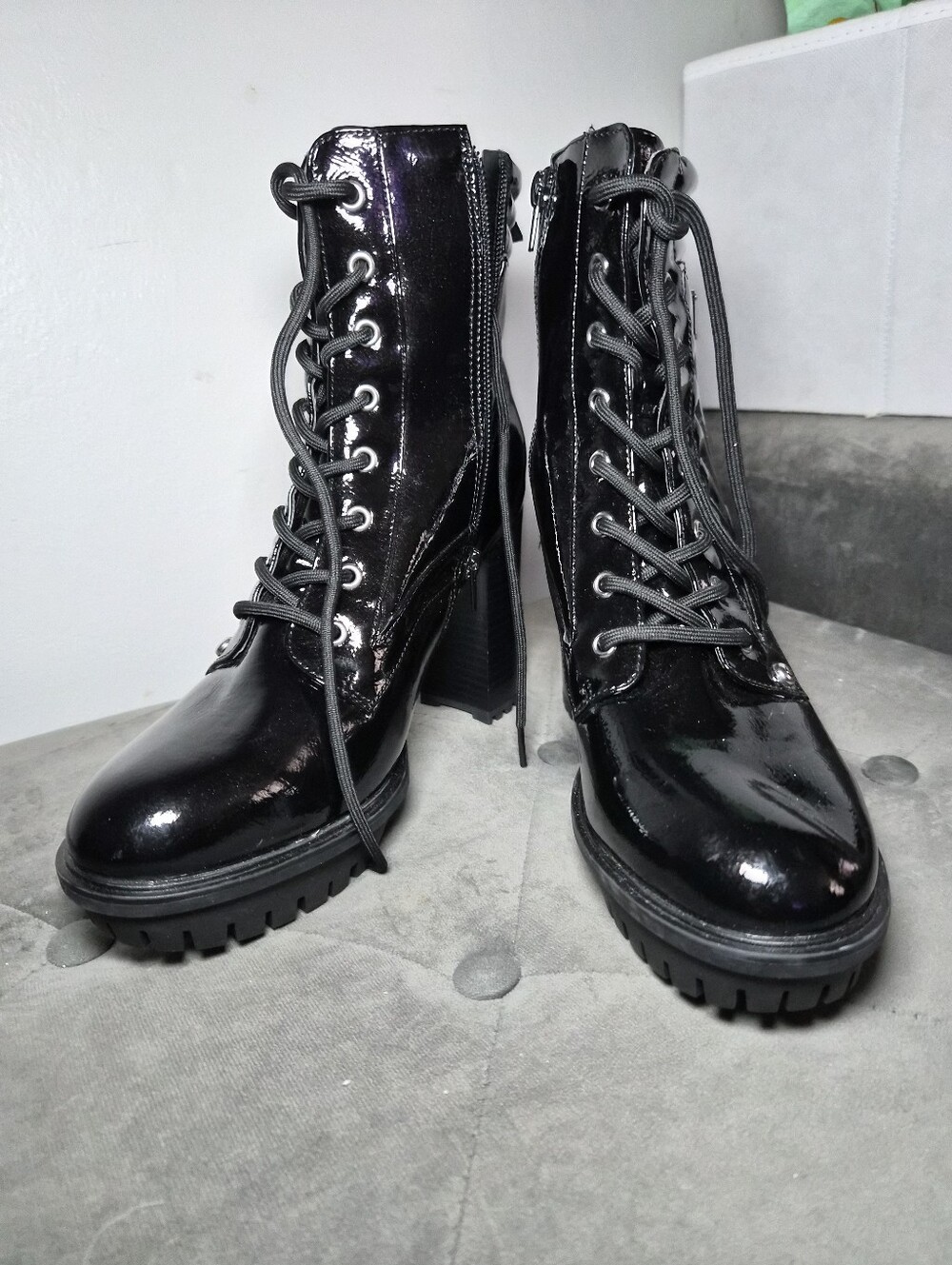 G by Guess Black Patent Lace-Up Chunky Heel Combat Boots 8.5 - Picture 7 of 12